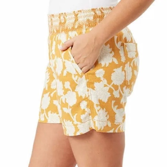 Pants - NWT Women’s Orange & Cream Floral Linen Blend Relaxed Fit Short, Size L